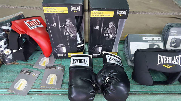 http://www.kaieteurnewsonline.com/images/2016/10/boxing-FYF-donation.jpg