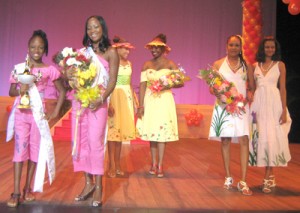 Middle category winners row: Yvonne Vikeri and daughter Amina at left in the company  of the runners up