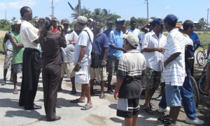 Some of the striking cane cutters speaking to the media yesterday. 