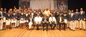 Gold awardees at PYARG award ceremony pose with President Bharrat Jagdeo, Prime Minister Sam Hinds and Min. Frank Anthony. 