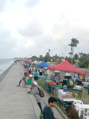 Sunday seawall ‘hang’ banned between Vlissengen Road, Ocean View Hotel ...