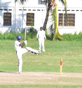 Quincy Ovid-Richardon hooks Leon Scott viciously for six