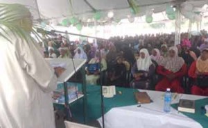 CIOG President Al Hajj Fazeel Ferouz addresses the gathering 
