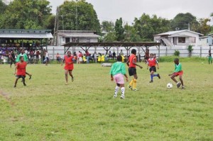 Diamond United (red) and Mocha Champs in action.