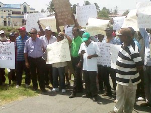 Protesting rice farmers