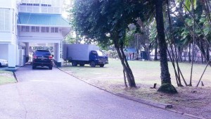 Canter inside state house compound await former President’s belongings.