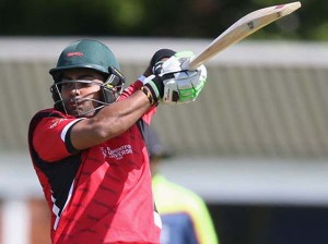 Umar Akmal debuted for Leicestershire with an unbeaten 76 off 49 against Nottinghamshire © Getty Images 