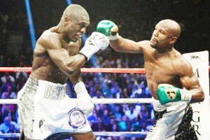 Floyd Mayweather and Andre Berto box during their WBA/WBC welterweight title bout at MGM Grand Garden Arena. Joe Camporeale-USA TODAY Sports