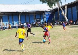 Part of the action in the 2015 Courts Pee Wee Schools Football Competition. 