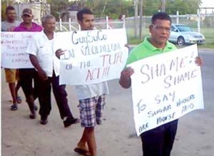 Sugar workers picketing at Wales estate