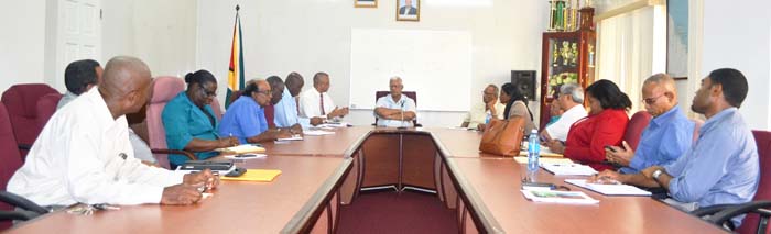 Agriculture Minister, Noel Holder, meeting with Heads of Department.