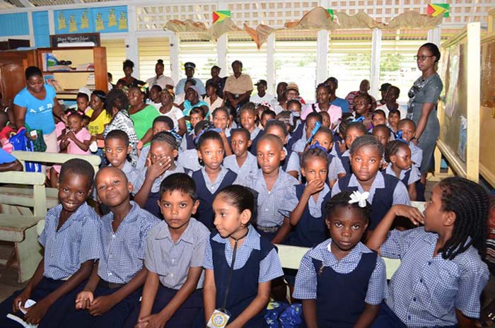 Students of the Ithaca Primary School