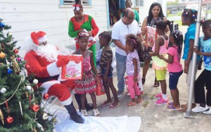 Comfort Sleep fetes children at annual Christmas Party