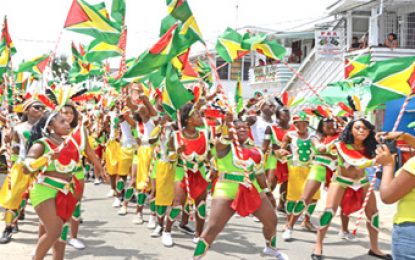 Float parade to promote a ‘green state’