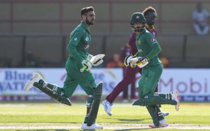 Brighto Paints Q-Mobile ODI Series…Malik’s unbeaten 100 and Hafeez’s 81 give Pakistan 2-1 series win