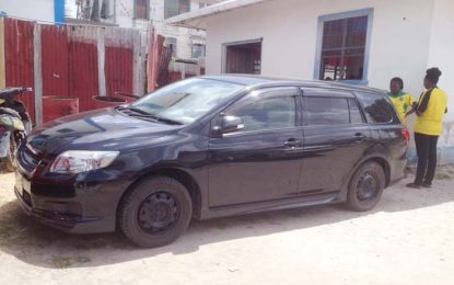 Berbice cops intercept stolen car