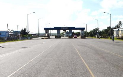 Govt. moves to allow minibuses to cross Berbice Bridge for “next to nothing”