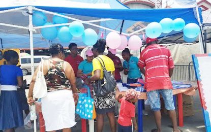 Wholesalers receive prizes in G&J anniversary promotion