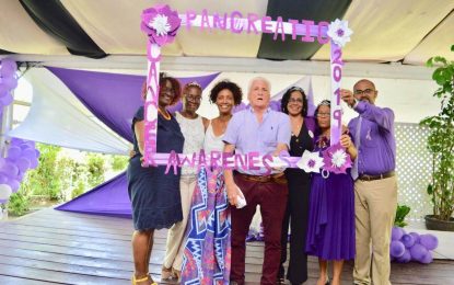 Support group launched for pancreatic cancer patients … donates cash to Cancer Institute