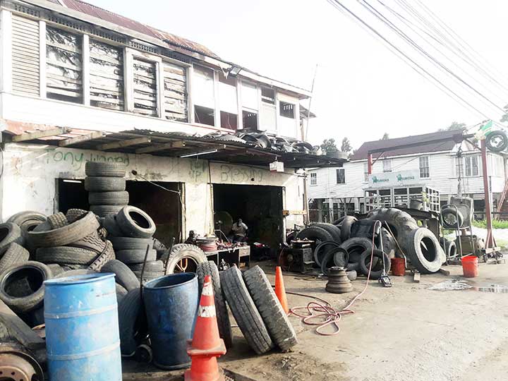 Agricola tyre shop operations hinder traffic flow on EBD public road ...