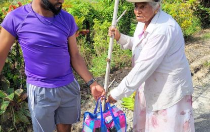 ‘We gat ah yuh bac’ spreads Christmas cheer all year round