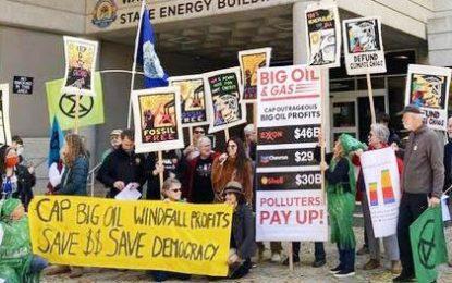 Bulgaria imposes 33% windfall tax on oil companies
