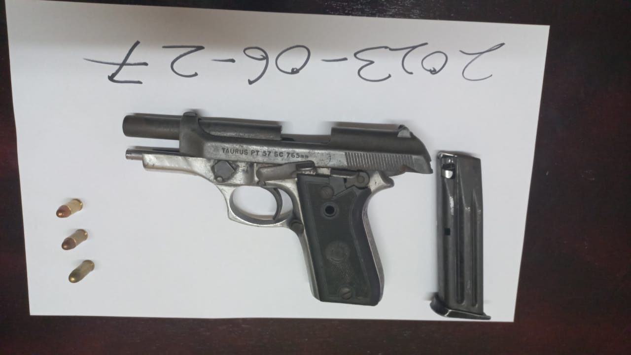The weapon reportedly found on De Abreu after a shootout with police ranks