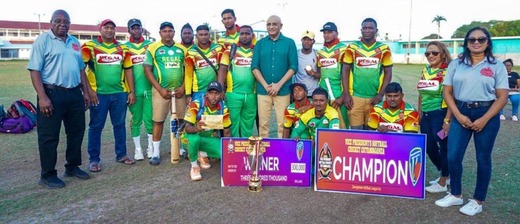 Vice President Dr. Bharrat Jagdeo (C) with members of the Regal Open team and officials of the GSCL Inc.