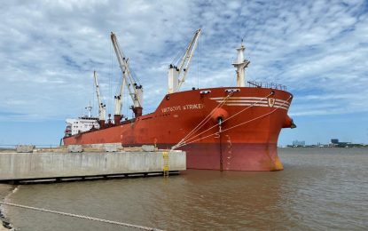 Vreed-en-Hoop Shorebase Inc. receives its first commercial vessel