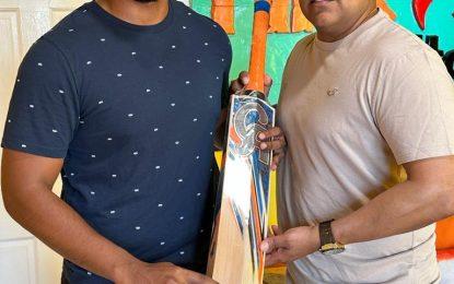 Vishal Nagamootoo makes another contribution to Project “Cricket Gear for young and promising cricketers in Guyana”