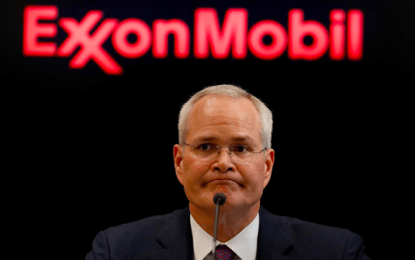 Exxon’s billion-dollar investor wants Darren Woods, directors ousted 