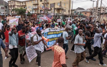 Massive protest over high cost of living grips oil-producing Nigeria