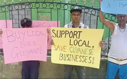 Agricola vendors protest against Chinese setting up shop in their village