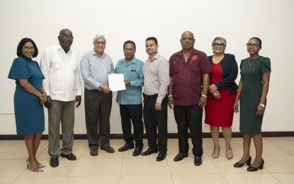 DDL signs new 5-year collective labour agreement with unions