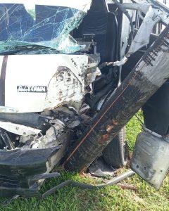 Minibus crashes into GPL pole at De Kinderen causing power disruption