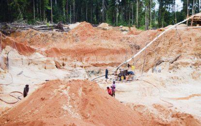 Miner buried alive after pit caves in at Region 7 backdam