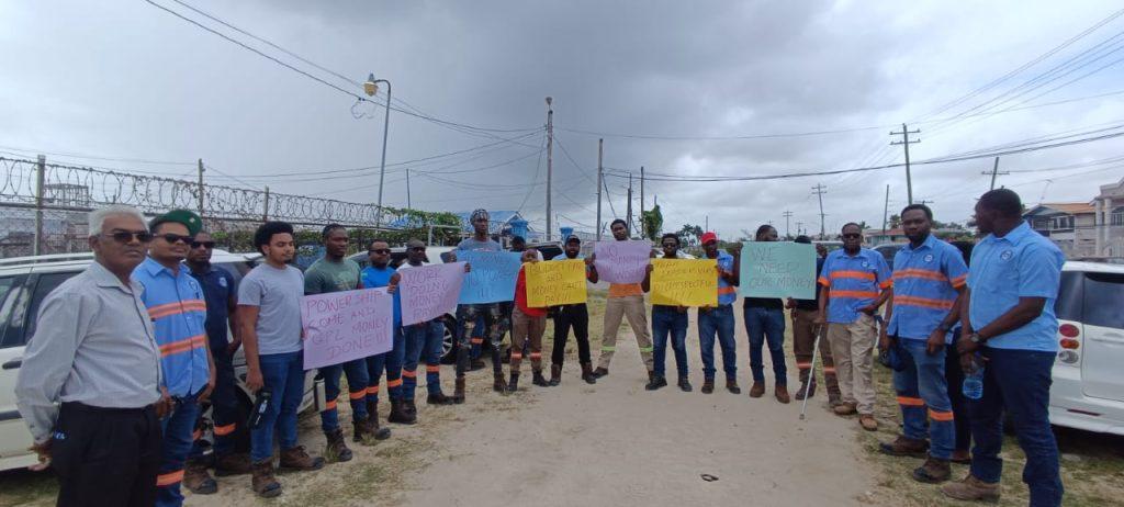 Delays in salary hike push GPL workers to the streets