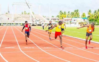 Fraser upset Perry in 200m showdown for national title