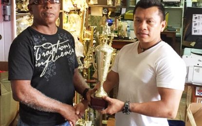 Trophy Stall donate Best Lifter Trophy