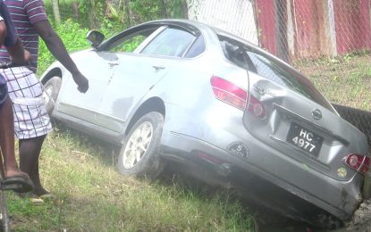 East Canje taxi driver stabbed during failed hijacking