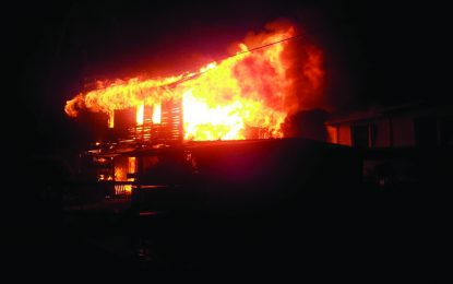 After jumping from burning building…   Two children among four rushed to hospital