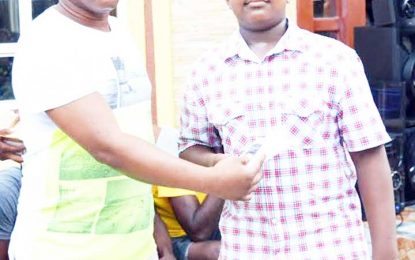 Businessman makes generous contribution to community