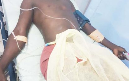 Rape/murder accused stabs prison officer in stomach