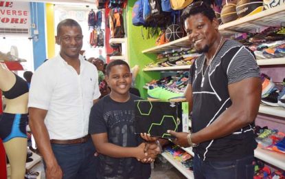 Colours Boutique presents Ninvalle with TT shoes