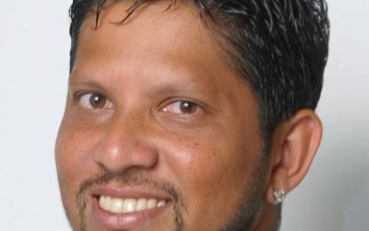 ‘Old Boy’ Sarwan to announce retirement at Stella Maris tomorrow