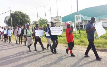 Sugar workers in countrywide strike to demand pay hike