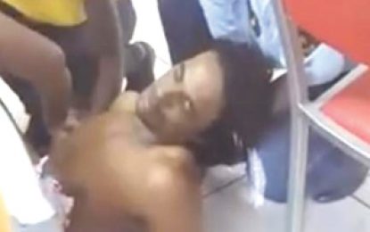 Gunman shoots money changer in fast food outlet