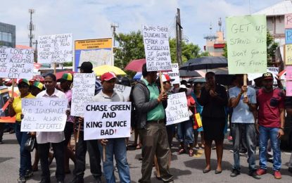 Resistance continues against parking meter contract