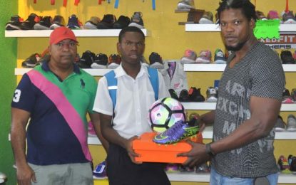 Garnett supports Chase Academy goalkeeper Norville