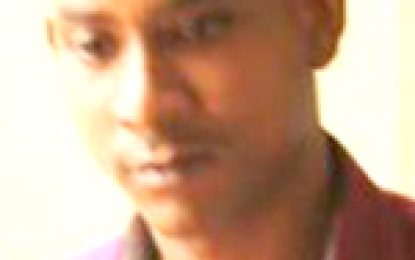 Senior cop freed on charge of threatening to kill